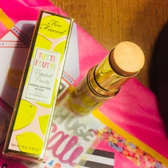 SALEπβΌοΈTOO FACED FROSTED FRUITS βPINK LEMONADEβπ - Picture 2 of 8